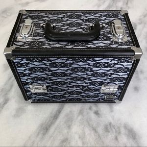 Caboodles Grande Cosmetics Case